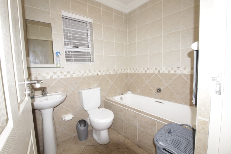 2 Bedroom Property for Sale in Jeffreys Bay Central Eastern Cape
